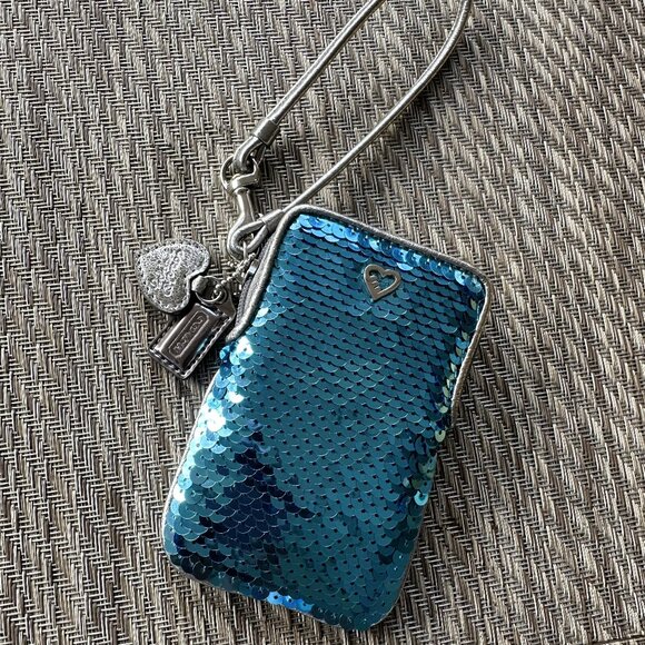 Coach Poppy Universal Sequin Limited Edition  Phone Case/Wristlet Chambray - Picture 2 of 16
